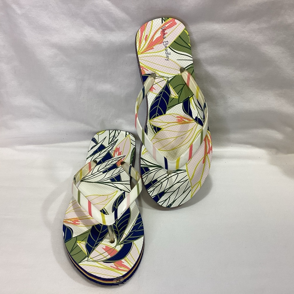 ***NEW*** VERA BRADLEY FLIP FLOPS SZ SMALL = SZ 5-6